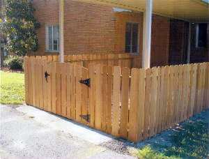 1_Short_Picket_Fence.jpg