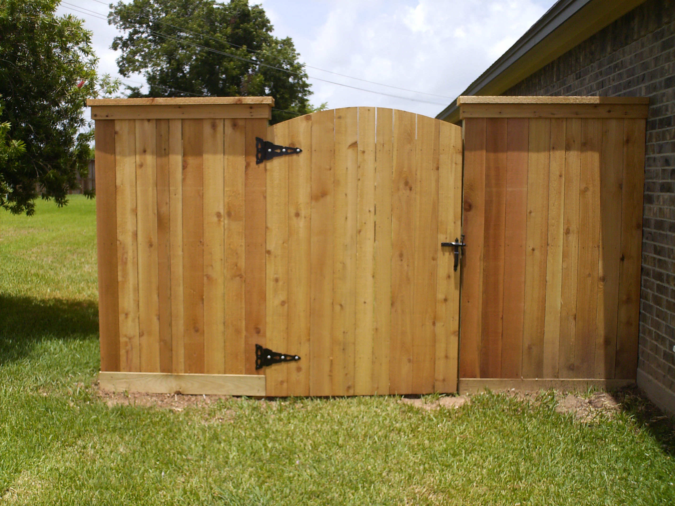 Wood_Walk_Gate.JPG